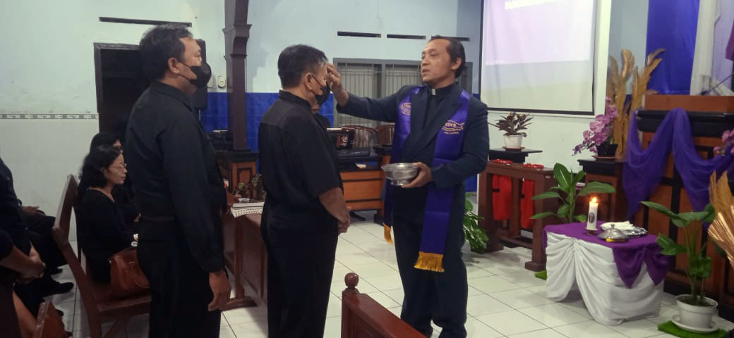 gallery warta, Ibadah Rabu Abu tahun 2023 di GKJ Baki Pepanthan Kingkang, gereja kristen jawa, gkj, gkj baki, gereja kristen jawa baki, baki, sukoharjo, gkj klasis sukoharjo, klasis sukoharjo, klasis, sinode gkj, sinode 